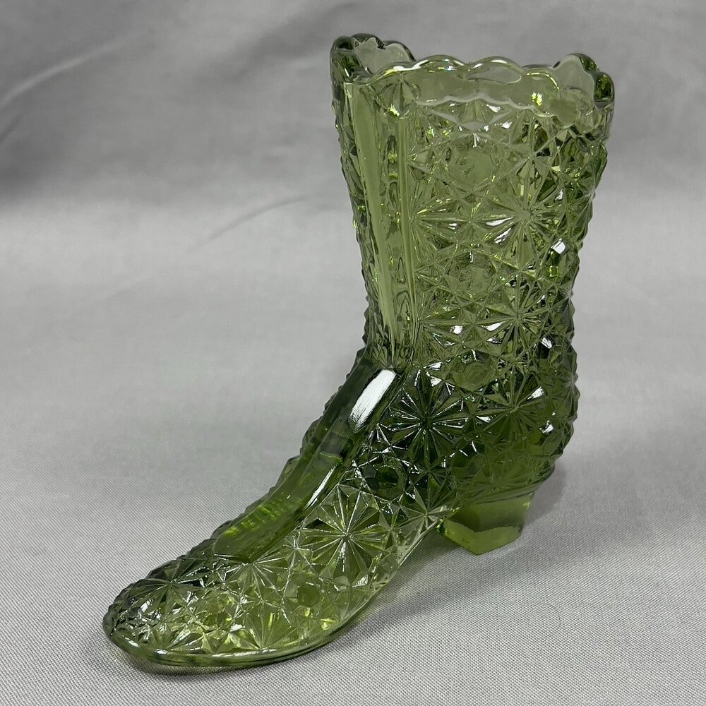 Vtg Fenton #1990 Daisy & Button Green Art Glass Victorian Colonial Boot Shoe 60s